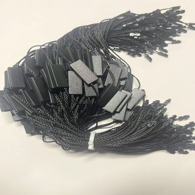 パーソナライズされた柔軟なスウィング 黒色ハングタグストリング 服装 衣類