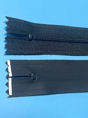 ODM 再利用可能な黒いナイロンジッパー 服装用 商品ストア