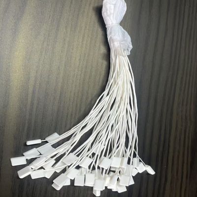 パーソナライズされたハングループ プラスチックタグ固定器具 ファッションアイテムと荷物アクセサリー 衣類タグ固定器具