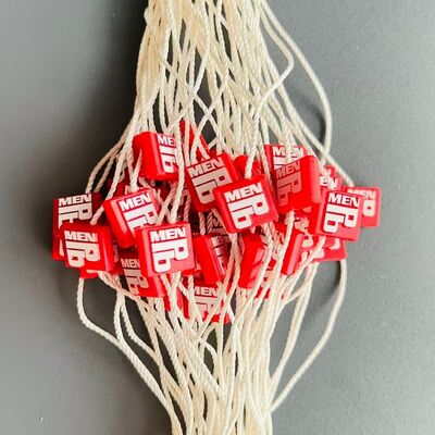 カジュアル プラスチック タグ 固定 袋 迅速 設置 と 柔らかい 布 の 保守 で 拭く 特徴 を 備える 設計